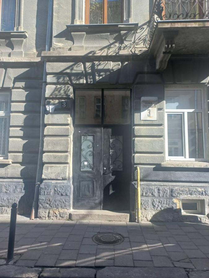 Чорно -Білий Люкс В Центрі Lägenhet Lviv Exteriör bild